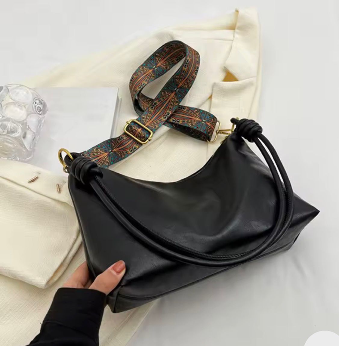 Borsa a tracolla in morbida pelle