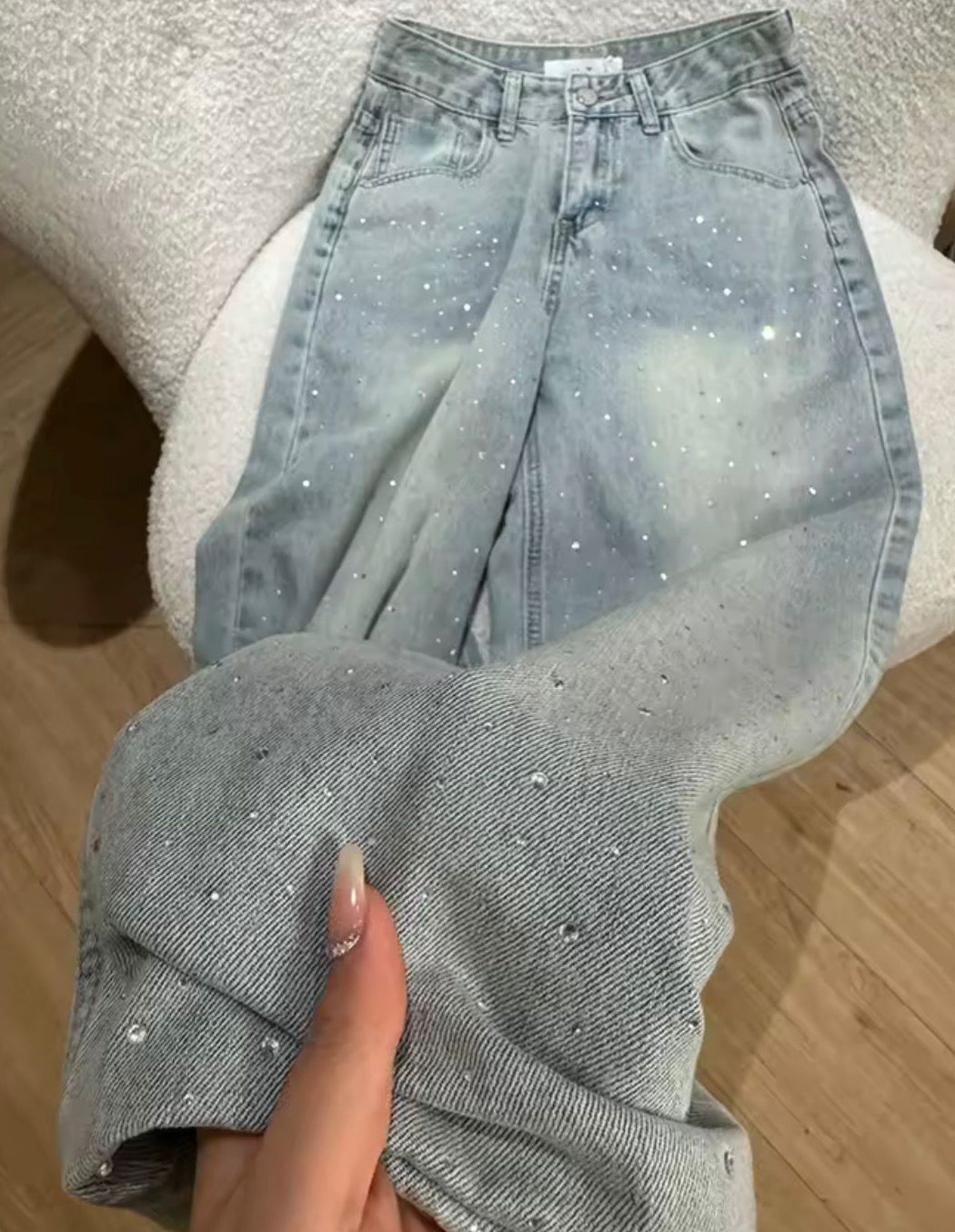 Jeans con strass donna wide leg denim azzurro chiaro, micro-strass su tutta la superficie, orlo grezzo