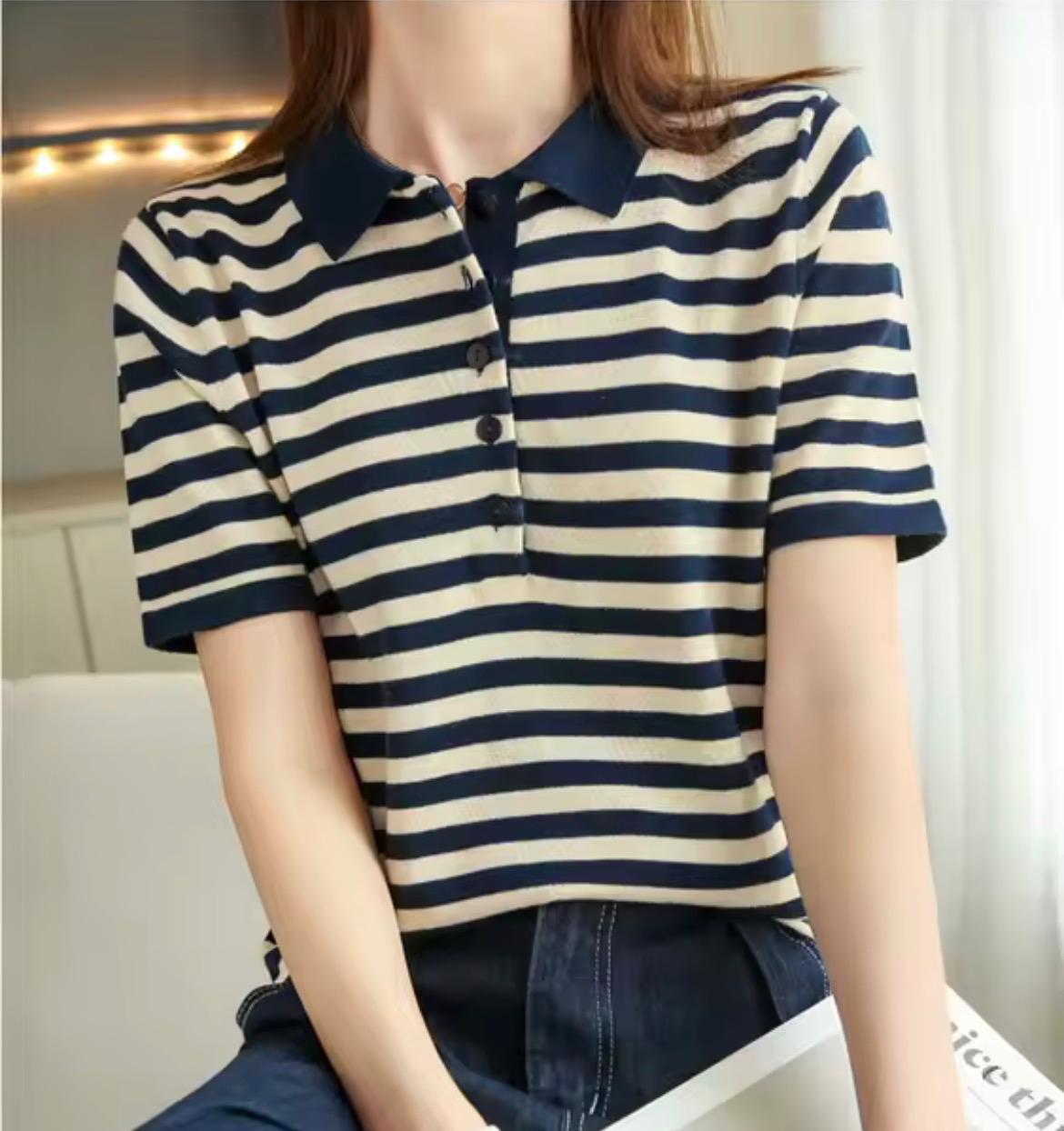 Pullover donna cotone righe blu e bianco, collo polo con bottoni, vestibilità morbida